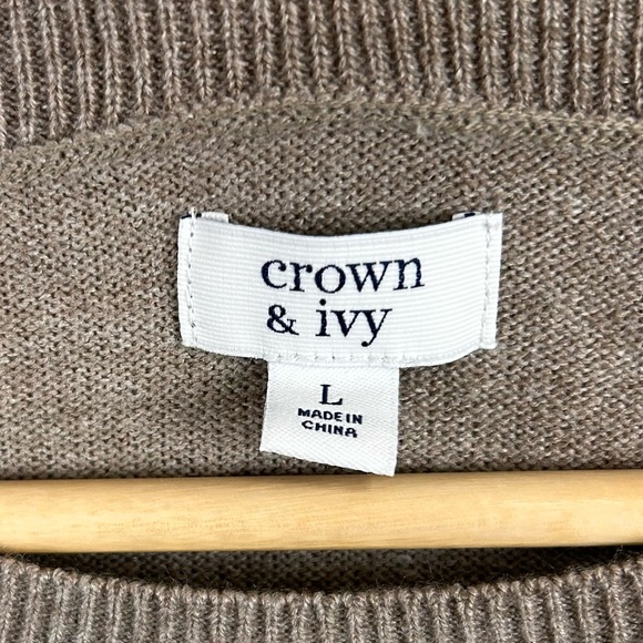 Crown & Ivy Top Women's L Beige Casual Comfort Pull Over Long Sleeve Knit Blouse - Picture 3 of 9